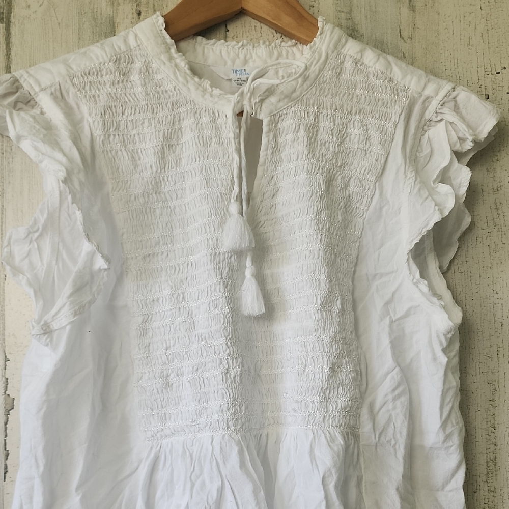 Time and Tru White Textured Smocked Blouse with Tassels Size XL 16-18 - Picture 2 of 9